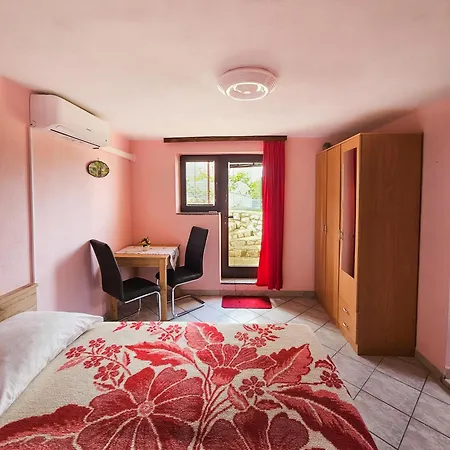 Mediteran * Vrh (Krk)