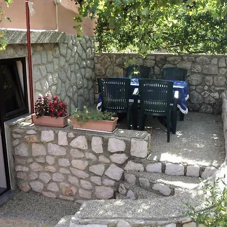 Апартаменты Mediteran Vrh (Krk)