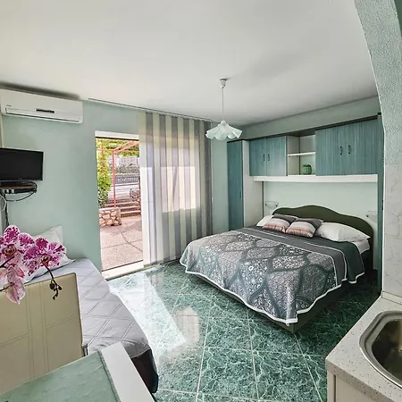 Mediteran Apartmán Vrh (Krk)